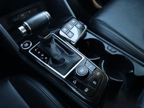 Used 2023 Kia Sportage SX image 25