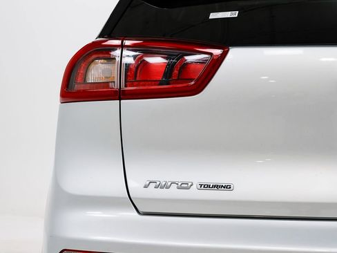 Used 2017 Kia Niro Touring image 33