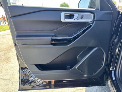 Used 2024 Ford Explorer ST-Line w/ Class IV Trailer Tow Package image 21