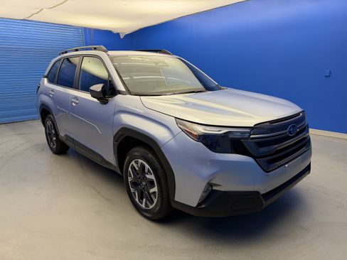 Certified 2026 Subaru Forester Premium AWD/4WD image 2