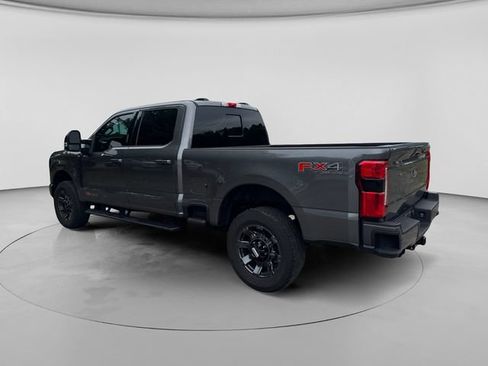 Used 2023 Ford F350 Lariat w/ Lariat Ultimate Package AWD/4WD image 3