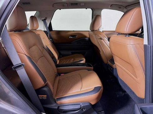 Certified 2024 Nissan Pathfinder Platinum AWD/4WD image 26