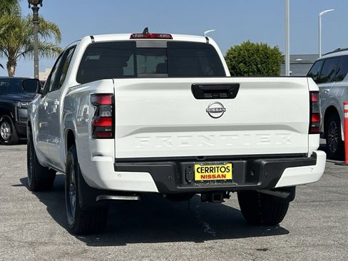 New 2026 Nissan Frontier SV image 3
