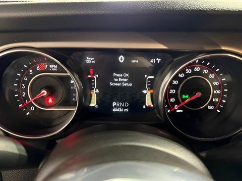 Used 2019 Jeep Wrangler Rubicon w/ Uconnect 4C Nav & Sound Group image 15