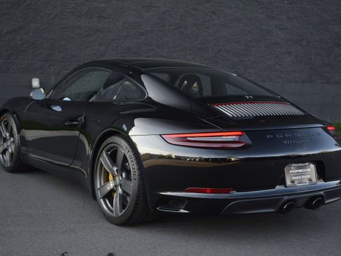 Certified 2018 Porsche 911 Carrera T image 3