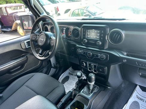 Used 2019 Jeep Wrangler Unlimited Sport S AWD/4WD image 11