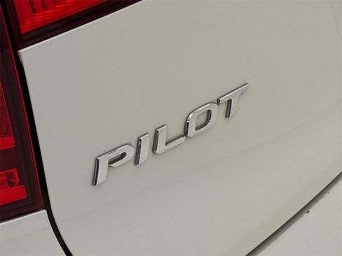 Used 2016 Honda Pilot LX image 11