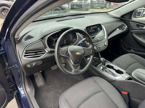 Used 2017 Chevrolet Malibu LT image 15