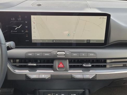 New 2025 Kia K4 GT-Line w/ GT-Line Premium Package FWD image 16