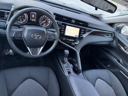 Certified 2018 Toyota Camry LE image 9