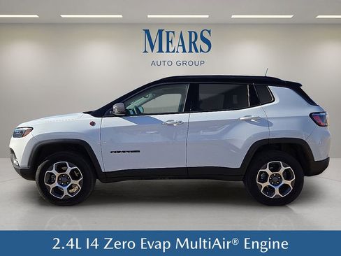 Used 2022 Jeep Compass Trailhawk image 3