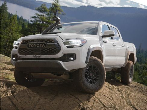 Used 2021 Toyota Tacoma SR5 RWD image 1