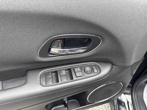 Used 2022 Honda HR-V EX image 16