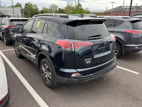 Used 2017 Toyota RAV4 LE image 3