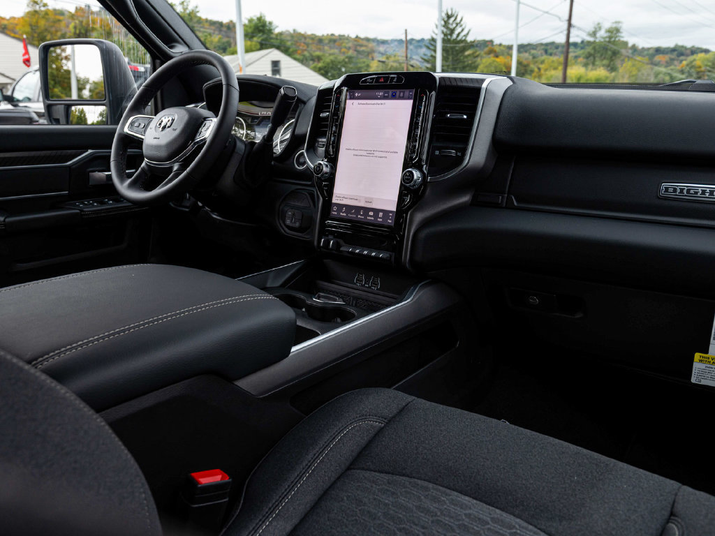 New 2026 RAM 3500 Big Horn AWD/4WD image 31
