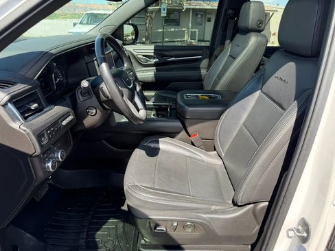 Used 2021 GMC Yukon XL Denali AWD/4WD image 26