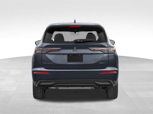 New 2026 Mitsubishi Outlander LE FWD image 40
