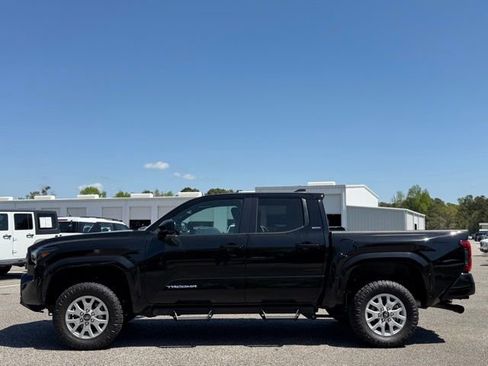 Used 2024 Toyota Tacoma SR5 image 8