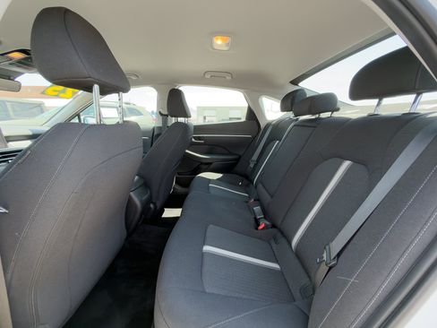 Used 2025 Hyundai Sonata SEL FWD image 13
