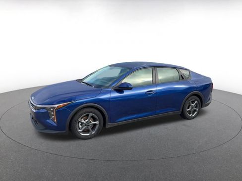 Used 2025 Kia K4 LXS image 6