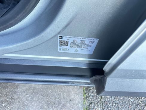 Used 2025 Chevrolet Equinox LT image 29