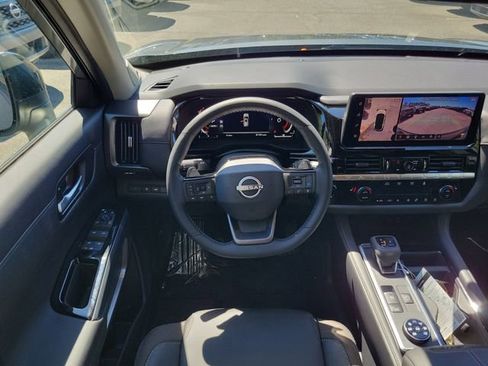 New 2026 Nissan Pathfinder SL w/ SL Premium Package image 23