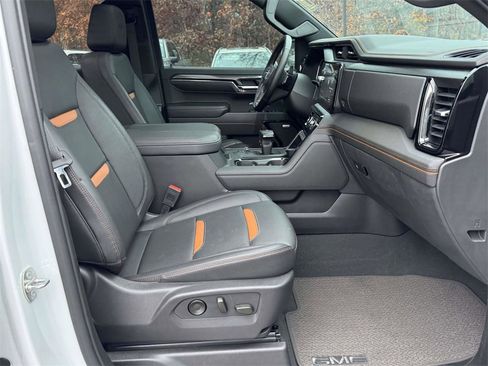 Used 2024 GMC Sierra 1500 AT4 w/ Technology Package image 14
