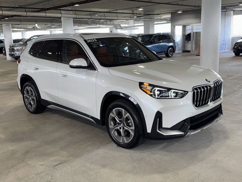 Certified 2025 BMW X1 xDrive28i w/ Premium Package image 2