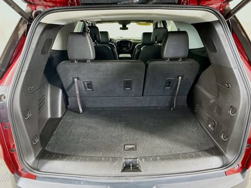 Used 2018 Chevrolet Traverse RS FWD image 28