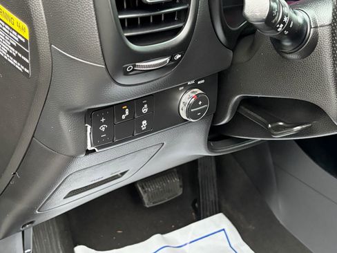 Used 2017 Kia Soul ! w/ Tech Package FWD image 13