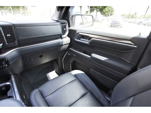 Used 2023 Chevrolet Silverado 1500 LT Trail Boss w/ LT Trail Boss Premium Package AWD/4WD image 10