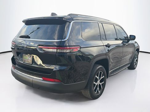 Used 2024 Jeep Grand Cherokee L Limited image 9