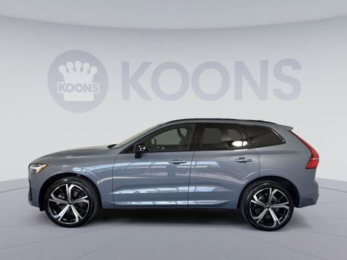 Used 2023 Volvo XC60 B5 Ultimate w/ Climate Package image 2