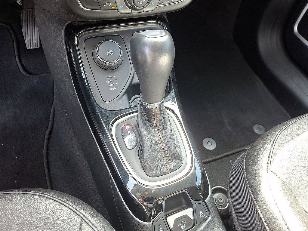 Used 2021 Jeep Compass Limited AWD/4WD image 12