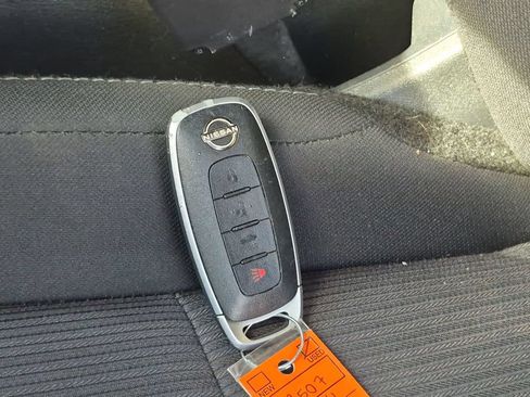 Used 2024 Nissan Sentra SV FWD image 32