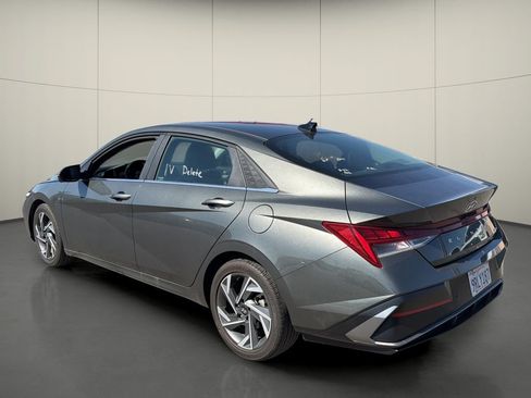 Used 2024 Hyundai Elantra Limited FWD image 5
