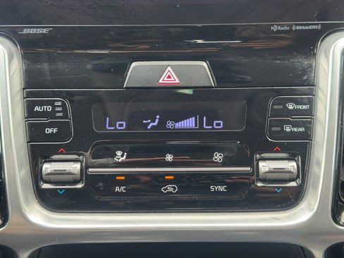 Certified 2022 Kia Sorento SX FWD image 26