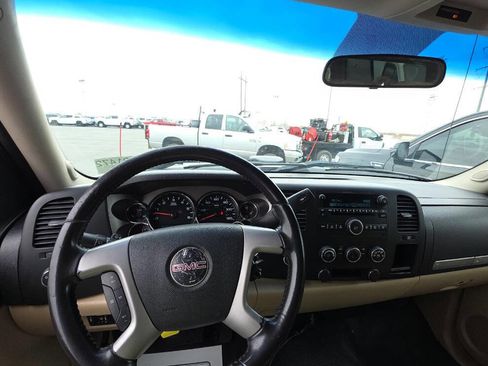 Used 2010 GMC Sierra 2500 SLE AWD/4WD image 9