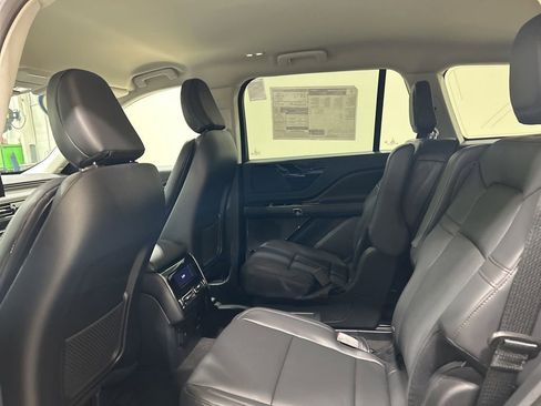 New 2026 Lincoln Aviator Premiere w/ Jet Appearance Package image 24