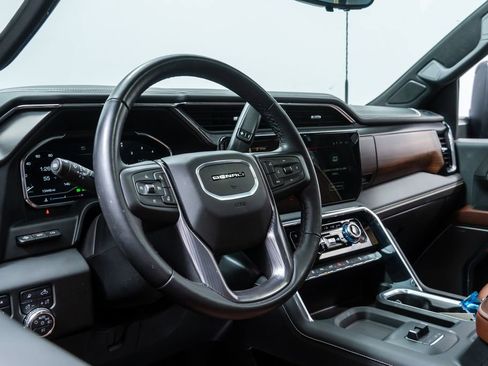 Used 2024 GMC Sierra 2500 Denali Ultimate w/ Max Trailering Package image 12