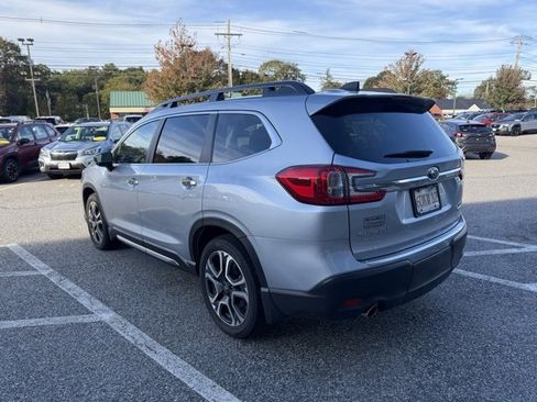 Used 2025 Subaru Ascent Touring image 3