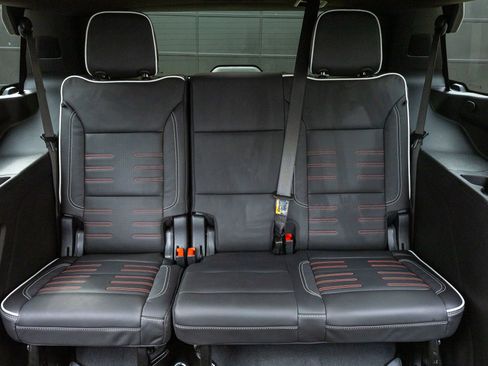 Used 2026 GMC Yukon AT4 Ultimate AWD/4WD image 37
