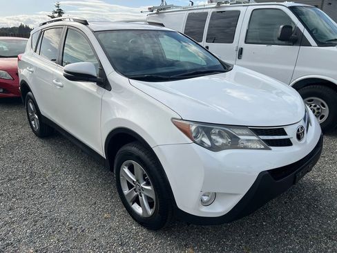 Used 2015 Toyota RAV4 XLE FWD image 4