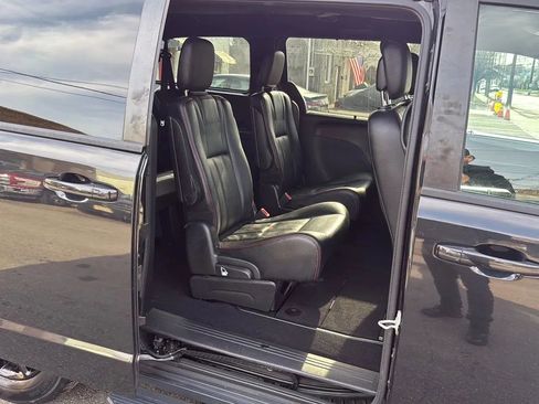 Used 2020 Dodge Grand Caravan GT image 25