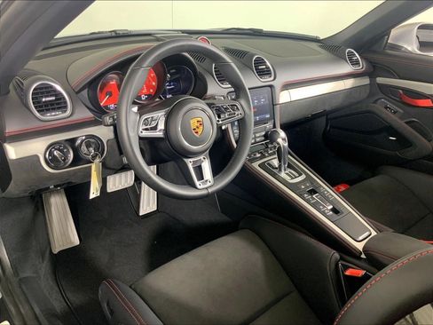 Certified 2021 Porsche 718 Boxster Spyder RWD image 4