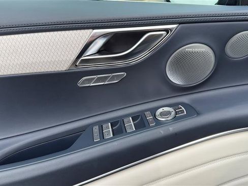 Used 2025 Genesis GV80 3.5T Prestige image 16