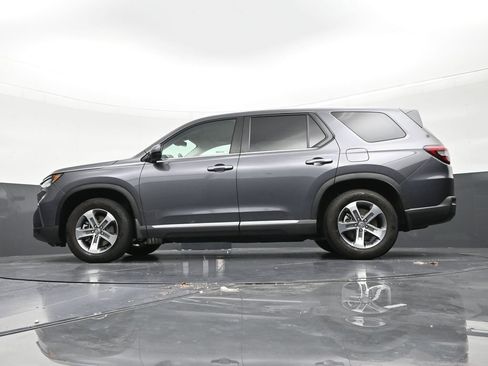Used 2025 Honda Pilot EX-L image 19