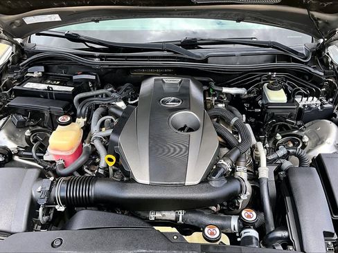 Used 2017 Lexus IS 200t F Sport w/ F Sport Package RWD image 31