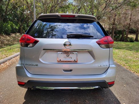 Used 2019 Nissan Rogue SL image 6