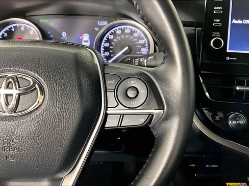 Used 2024 Toyota Camry XLE FWD image 23